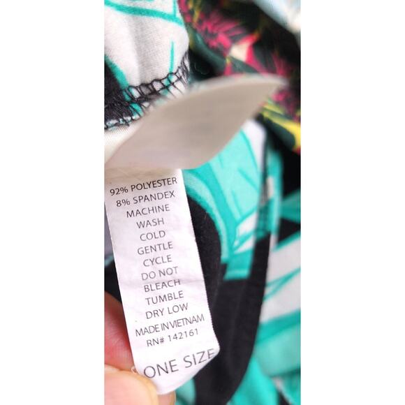 LuLaRoe-Leggings-Long Length-Different Patterns-2 @ Tall & Curvy-1 @ One Size - Picture 13 of 15